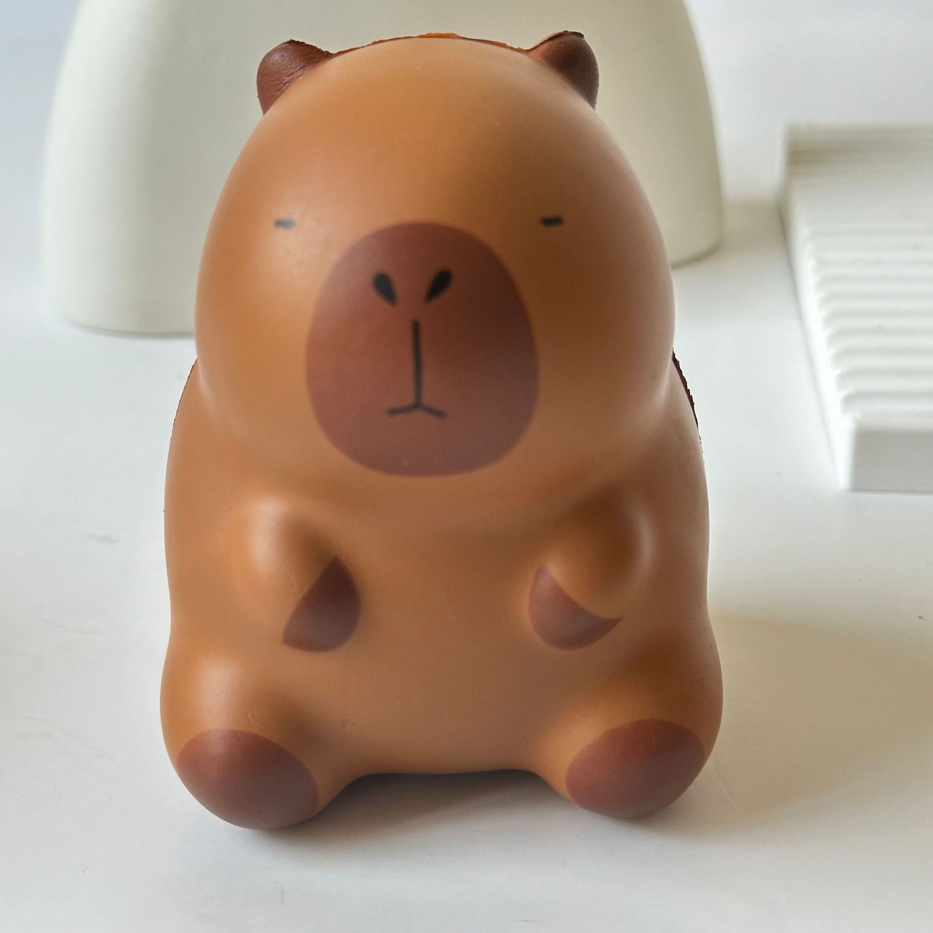Kapibalah Piggy Castor pellizcando música rebote lento descompresión juguete muñeca regalo Bob Esponja fábrica al por mayor