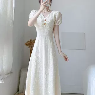 2025法式连衣裙夏薄款特别温柔风收腰V领锁骨仙女裙子时尚百搭