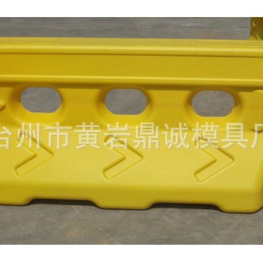 水马模具厂家生产 公路水马中空吹塑模具 塑料水马模具