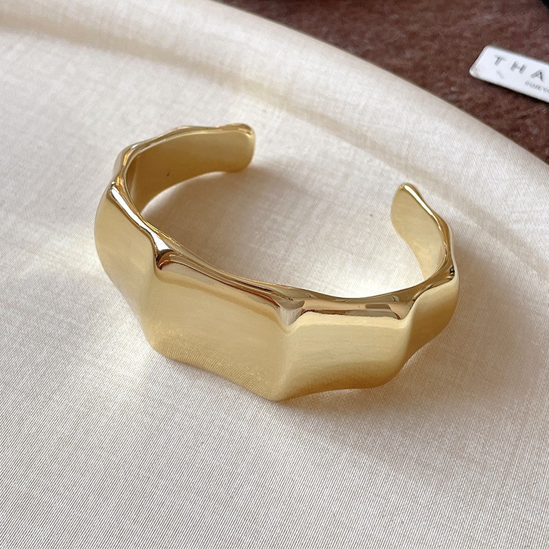 Pulsera de apertura acrílica cruzada ovalada pulsera de diseño transfronterizo europeo y americano moda exagerada joyería atmosférica al por mayor