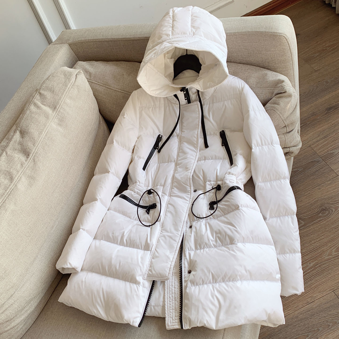 2025秋冬新加厚 90白鹅绒 可收腰显瘦连帽羽绒服女批发H09AY9515