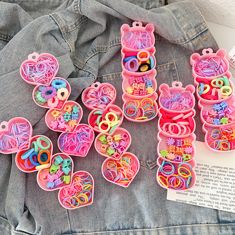 Cartoon crab pin flower-shaped