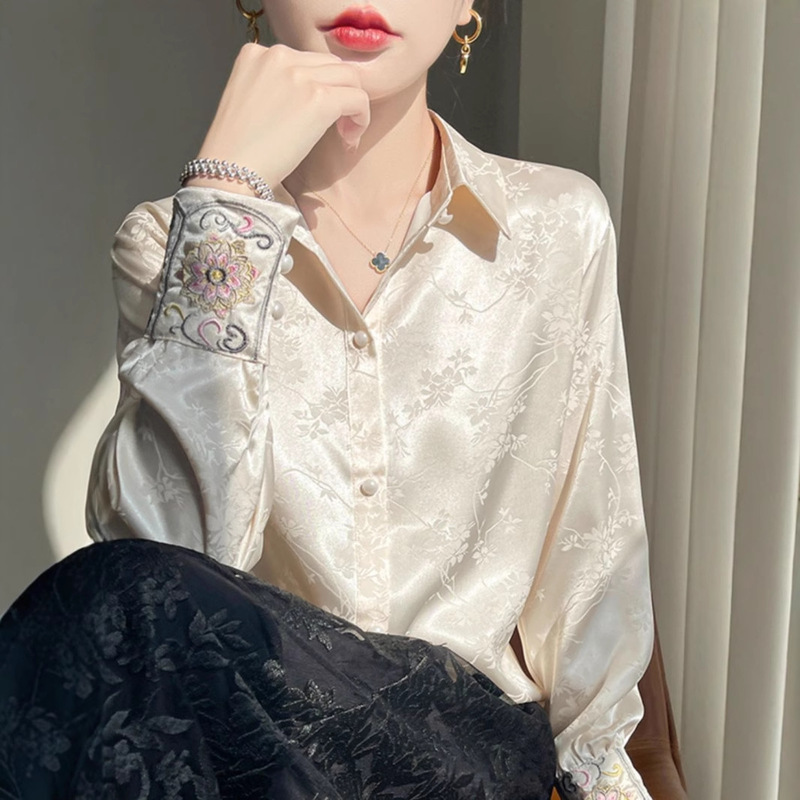 New Chinese Jacquard Shirt for Women 2025 New Retro Chinese Style Tang Suit Top Design Long-Sleeved Shirt Fashionable and Versatile