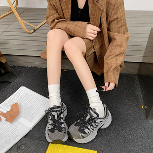 ��¶˼ͬ�����׽����߼��ϵ�ЬŮ2026���¿�͸���\�����eЬ��