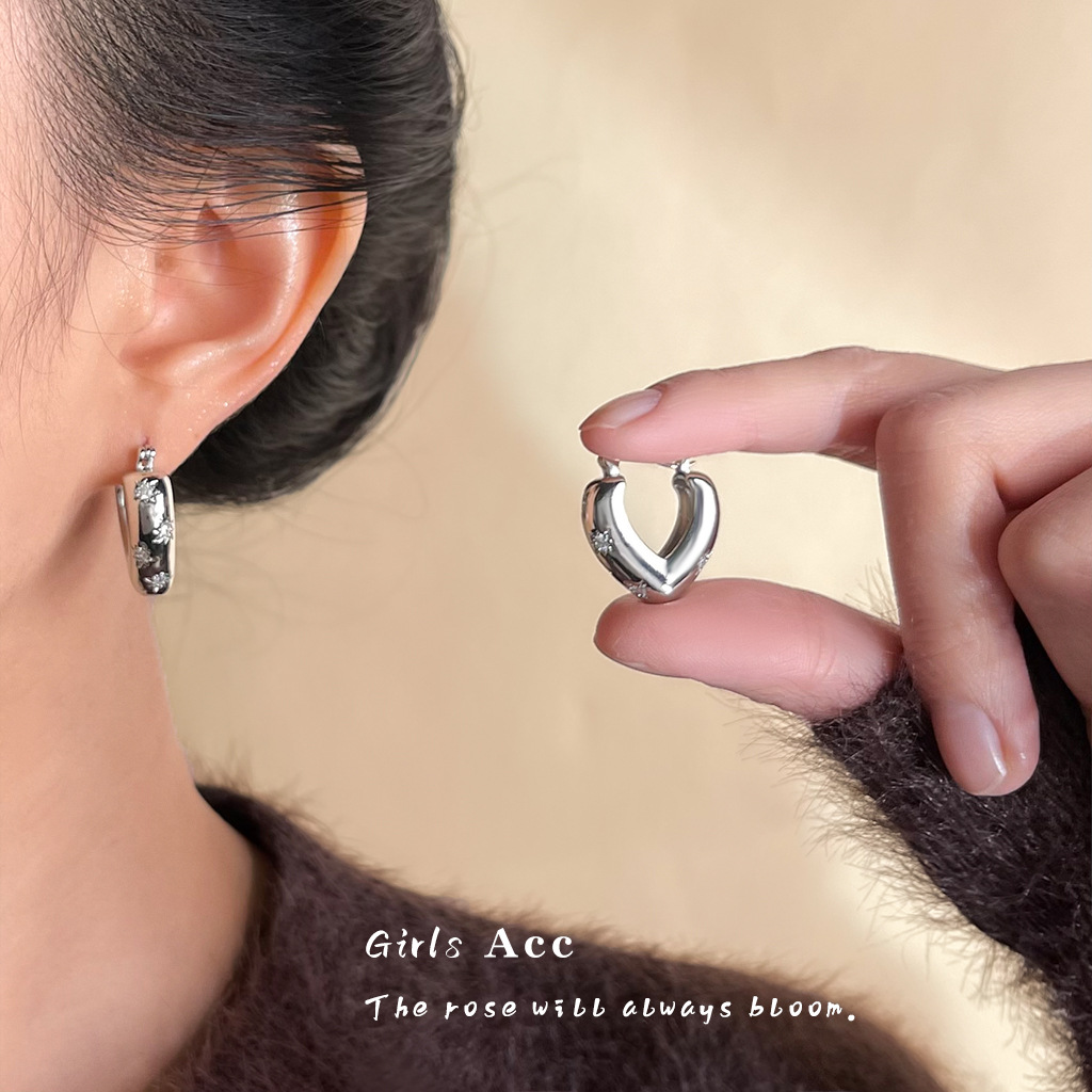 模特_0013_耳语场景新水印 拷贝 13.jpg