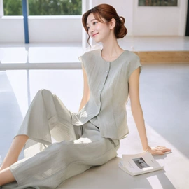 连衣裙;时尚休闲套装;女式衬衫