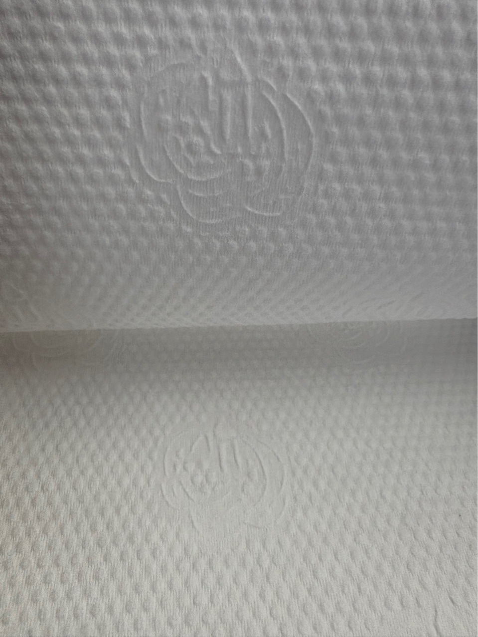 水刺无纺布，用途：棉柔巾、湿巾、洗脸巾、卫生巾面层、卸妆棉等