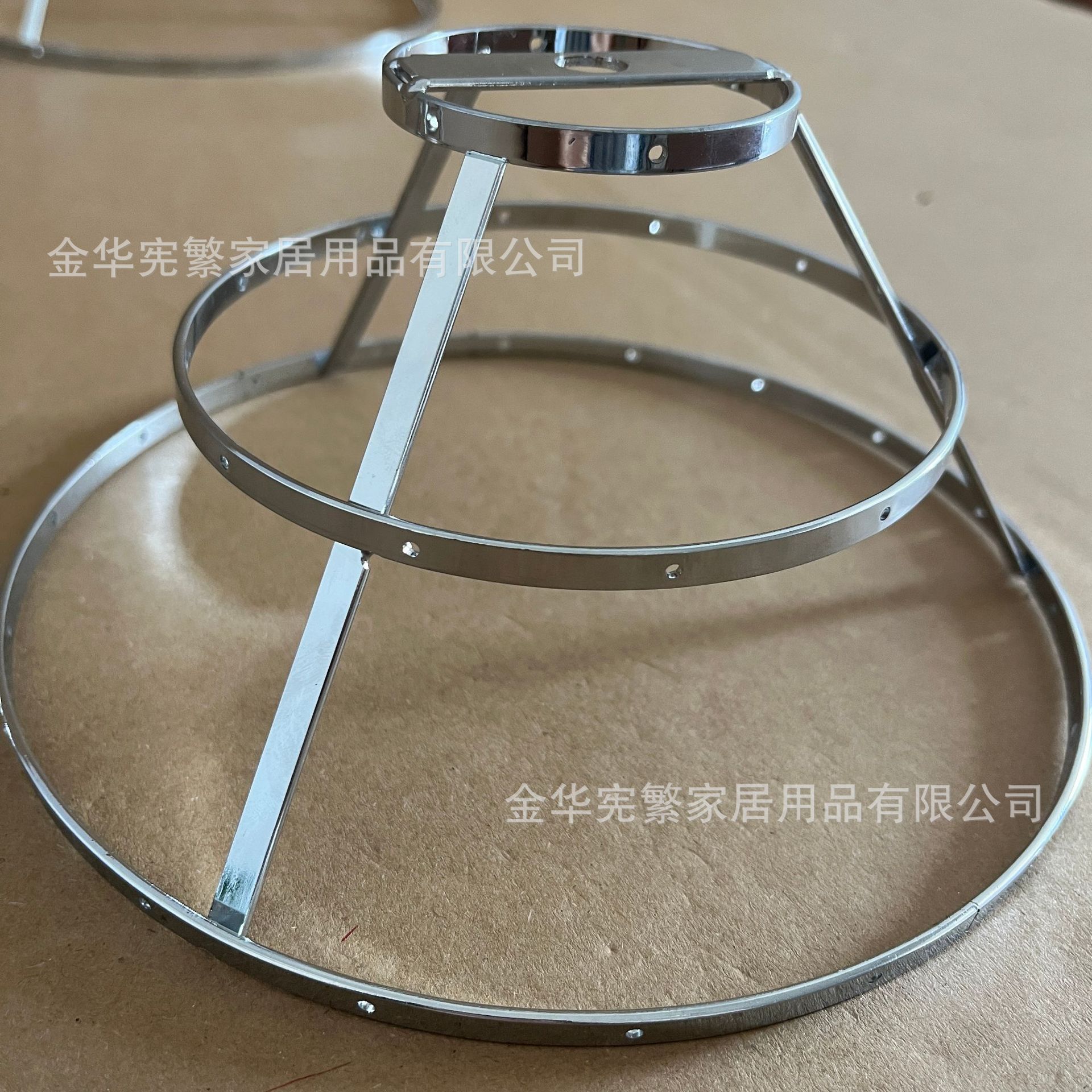 Accesorios caseros transfronterizos Xianfan recomienda Diy hierro marco de hierro metal perforado fabrica de hardware en stock
