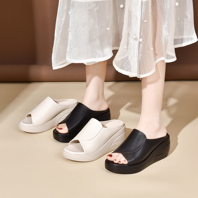 Dép sandal nữ đế xuồng da thật gót cao 9 cm phong cách thời trang — Màu đen