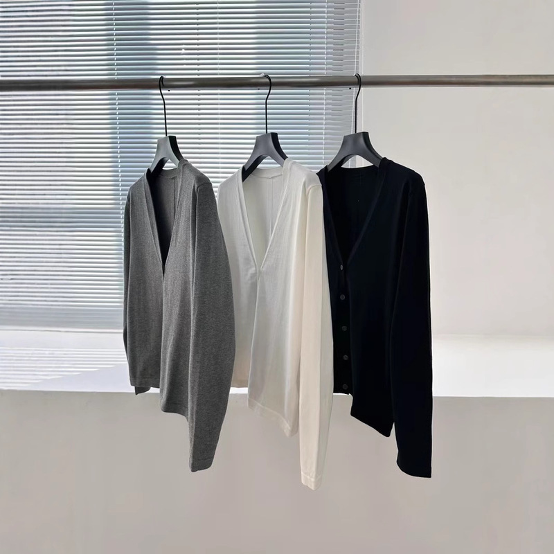 quality really not in general! Self-retention, T * E R * W simple temperament v-neck slim loose knitted cardigan women's spring