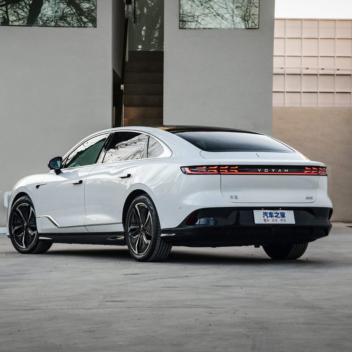 Adaptarse a las ventas transfronterizas de neumáticos de automóviles Lantu Chuguang suministro de comercio exterior image 3