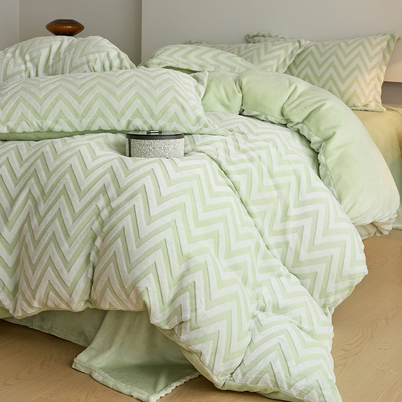 Cuatro piezas de cubierta de edredón tallado invierno más seda de coral de leche sábanas de edredón cama de cama de cama caliente