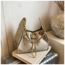 �߼���ͨ�چμ�Ҹ�°���Ů�¿�С���L���ˮͰ���n�泱�r�����ذ�