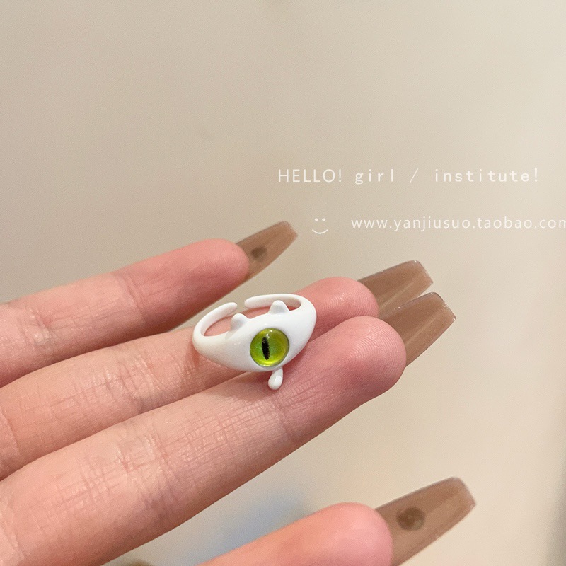 Lindo pequeño monstruo gato negro 2023 nuevo anillo femenino dopamina joyería anillo de ojo grande pareja anillo de cola Masculino