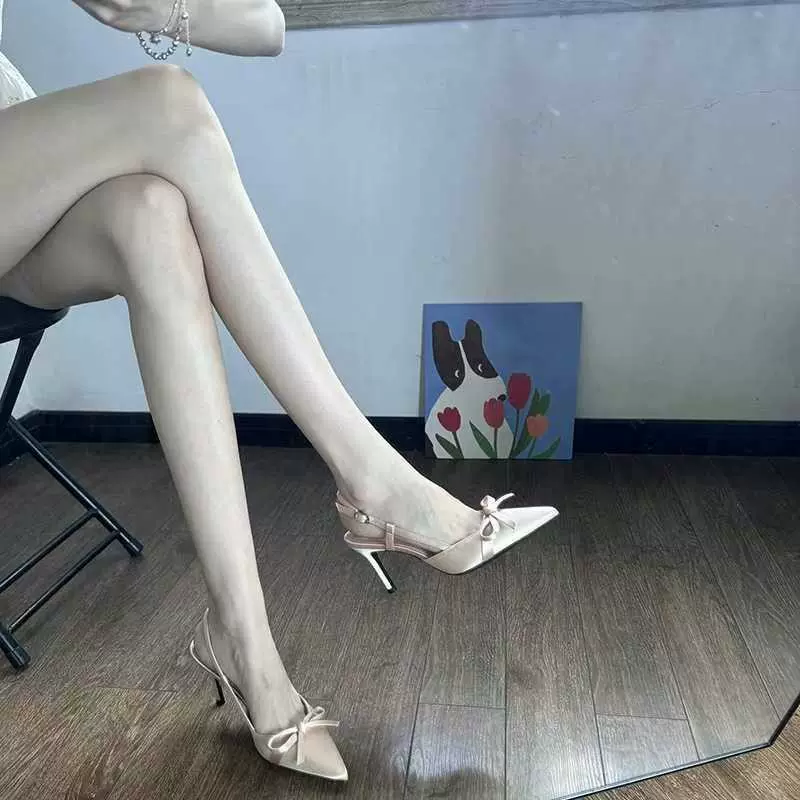 2025年夏季新款裸色蝴蝶结细跟高跟鞋女绸缎尖头凉鞋法式气质单鞋