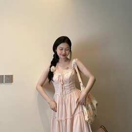 夏季新款纯欲风木耳边拼接吊带连衣裙女单排扣修身显瘦A字裙