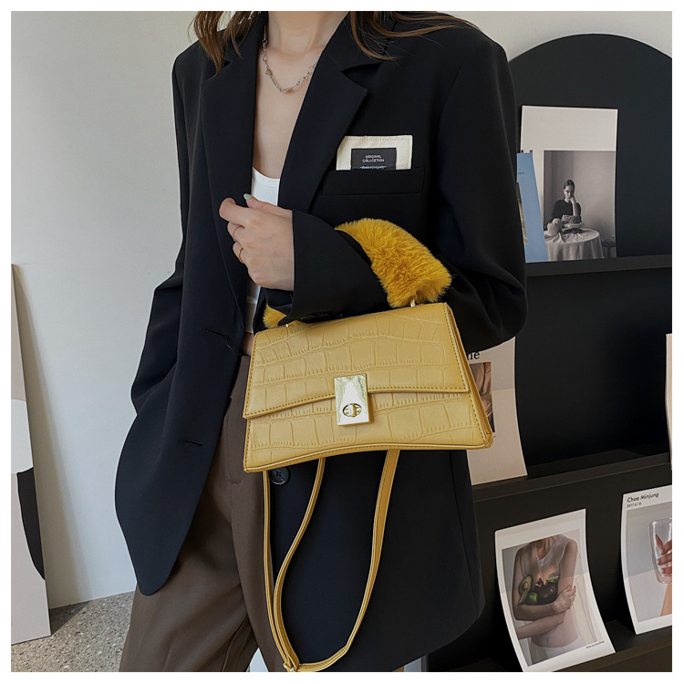 Cross-border Foreign Trade Women's Bag 2021 Autumn New Plush Tote Fashion Trendy Single Back Crossbody Pu Women's Bag Bags display picture 32