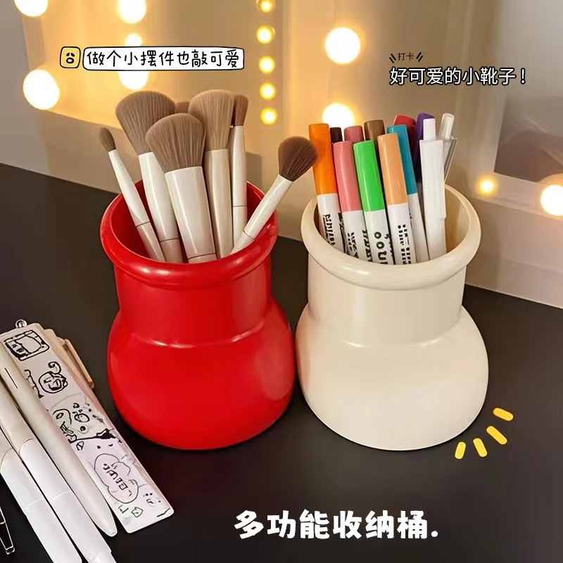 높은 가치의 아스트로 보이 레드 부츠 화장품 브러시 버킷 크리에이티브 데스크탑 펜 탱크 장식품 꽃병 사무실 문구 보관