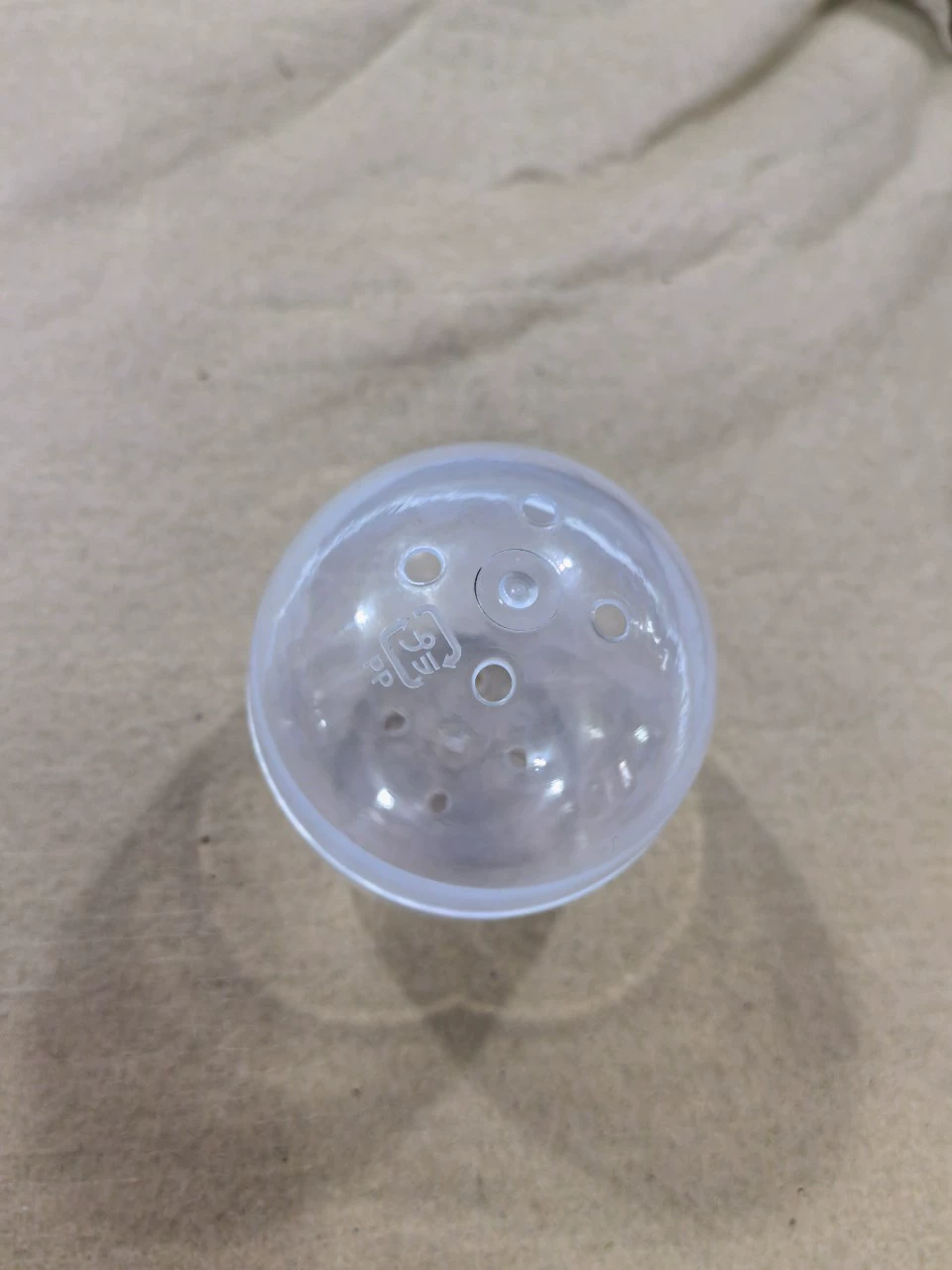 65mm ✕ 65mm пластиковая скорлупа