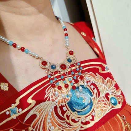 한후 액세서리 부드러운 화환 클래식 청삼 펜던트 골동품 보석 진주 목걸이 여성 복고풍 빨강 및 파랑 당나라 스타일 헤드웨어