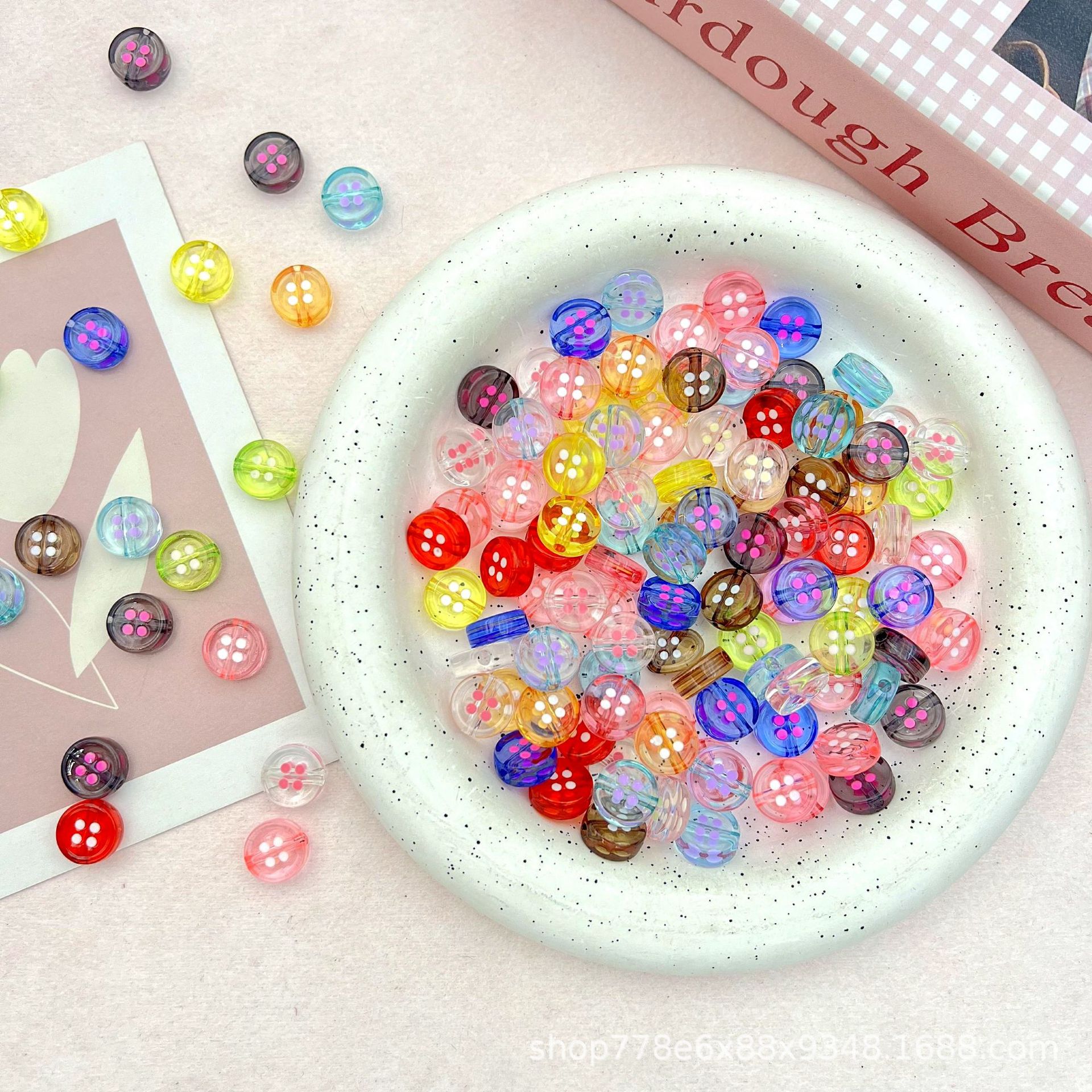 Mixed color/transparent round buttons