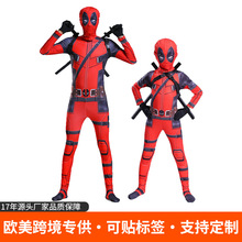 ����Cosplay�����������̨���ݷ�Deadpool��ʥ�ڷ�װ��ͯ��