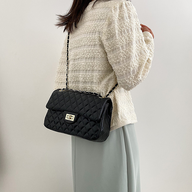 Xiaoxiangjia textura rombo bolsa de mensajero de moda 2023 nuevo verano chic cadena todo partido bolsa de hombro