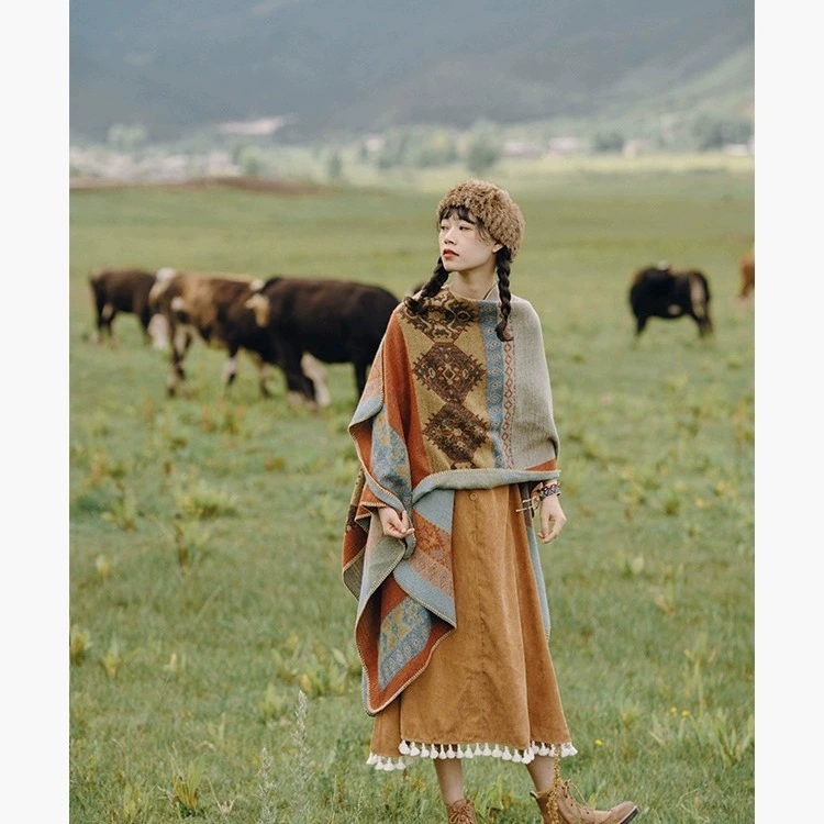 Ethnic trench coat, demi-season keep warm cloak, retro big scarf from Yunnan province made of faux fur