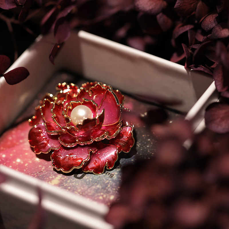 Retro multi-layer three-dimensional peony brooch pendant freshwater pearl corsage_voghion.com