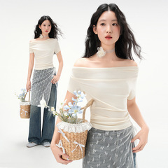 季優韓系の一字の襟は肩のしわを現して腰の半袖のtシャツの女性の夏の絶美な気質を収めてやせている甘くて辛い上着を現します。