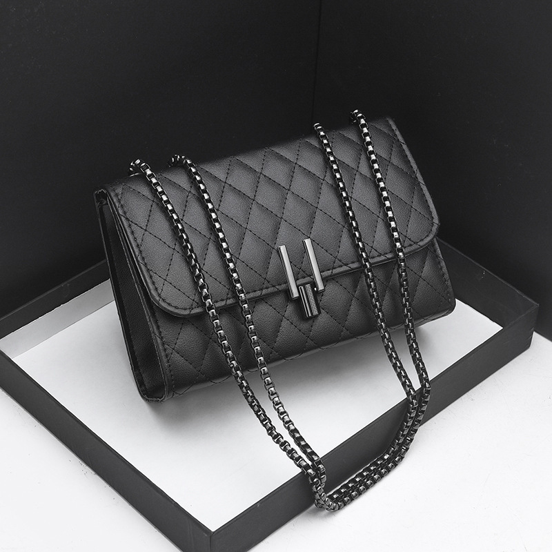 Women's Bag 2026 Fashion New Style Single Shoulder Crossbody Bag, Elegant and Versatile, Black Thick Chain Small Square Bag, Mobile Phone Bag, Trendy