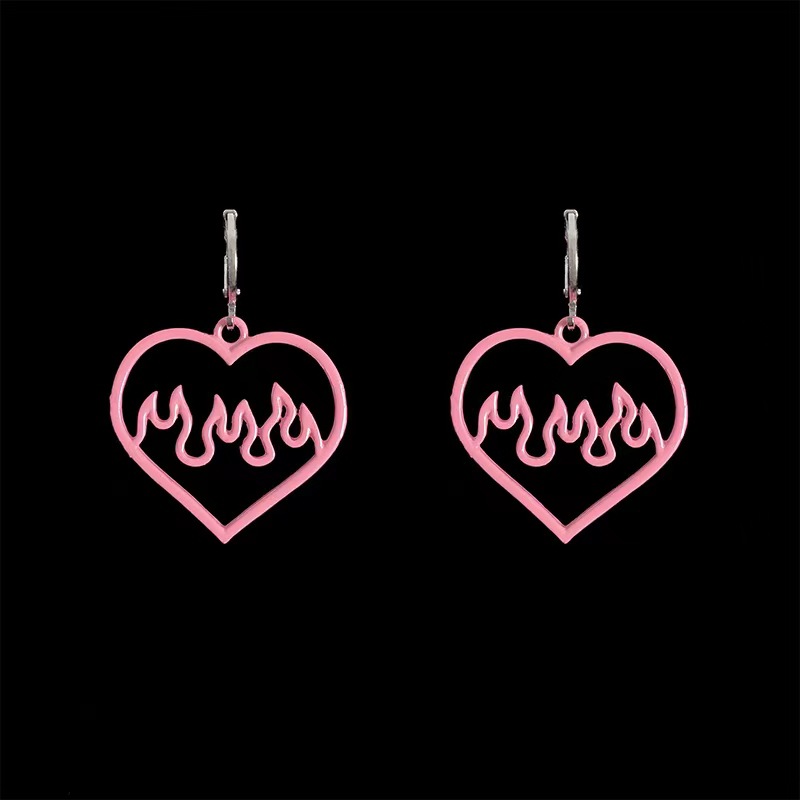 Dulce Forma De Corazón Libélula Mariposa Metal Barniz De Estufa Ahuecar Mujeres Pendientes De Gota 1 Par display picture 4