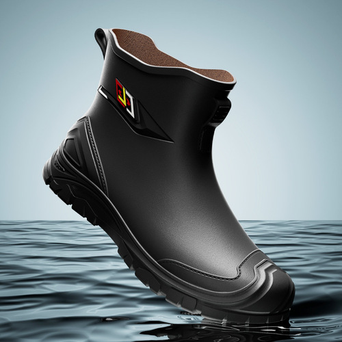 New Sliding and Wear-resistant Outdoor Trend Water Shoes 2024 New Men's Low-top Short Boots Waterproof Rain Boots