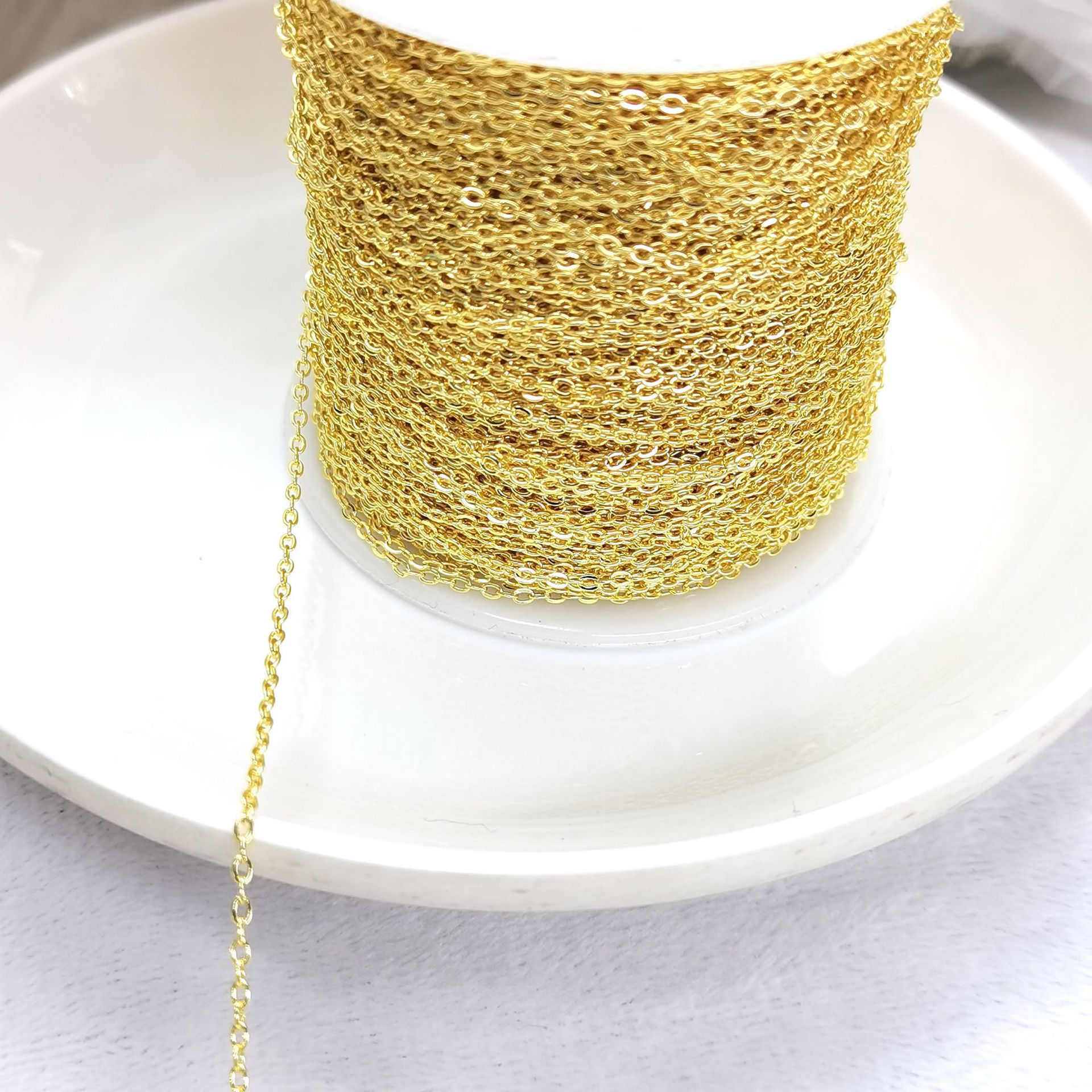 Retención del color oro 18K