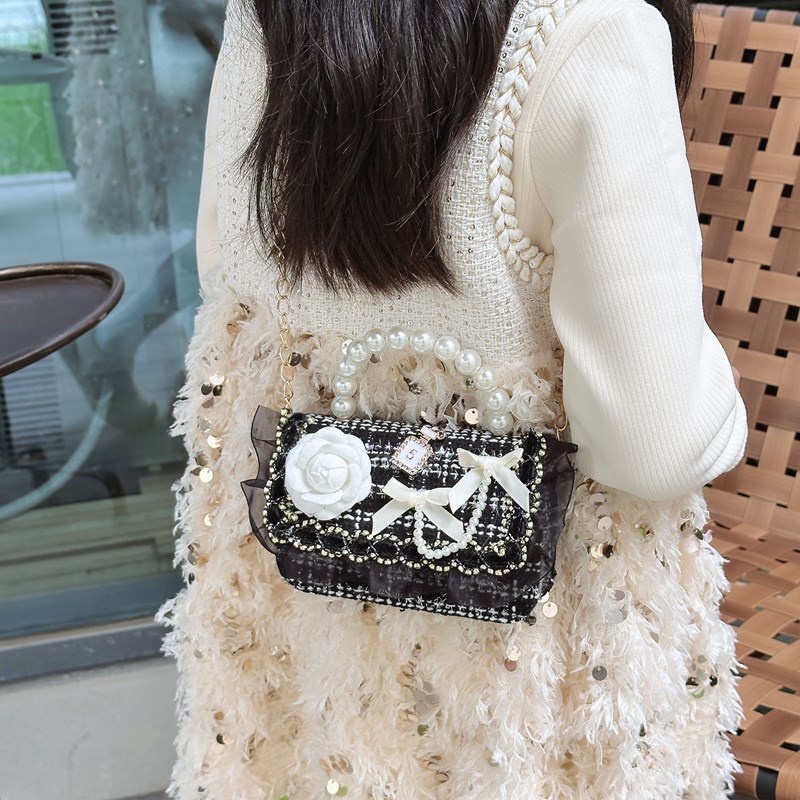 Nueva cadena bolso de mochila para niños negro y blanco tweed pequeño viento fragante bolso de hombro de niñas lindos bolsos de perlas