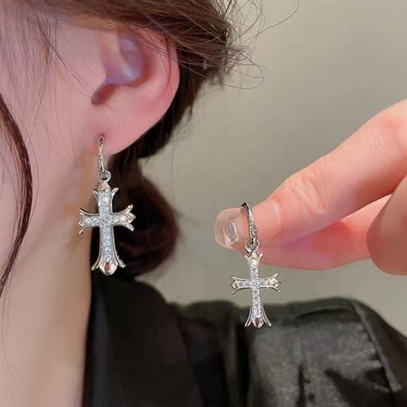 酷妹镶钻十字架不对称耳夹耳环小众设计高级感耳钉ins个性耳饰女