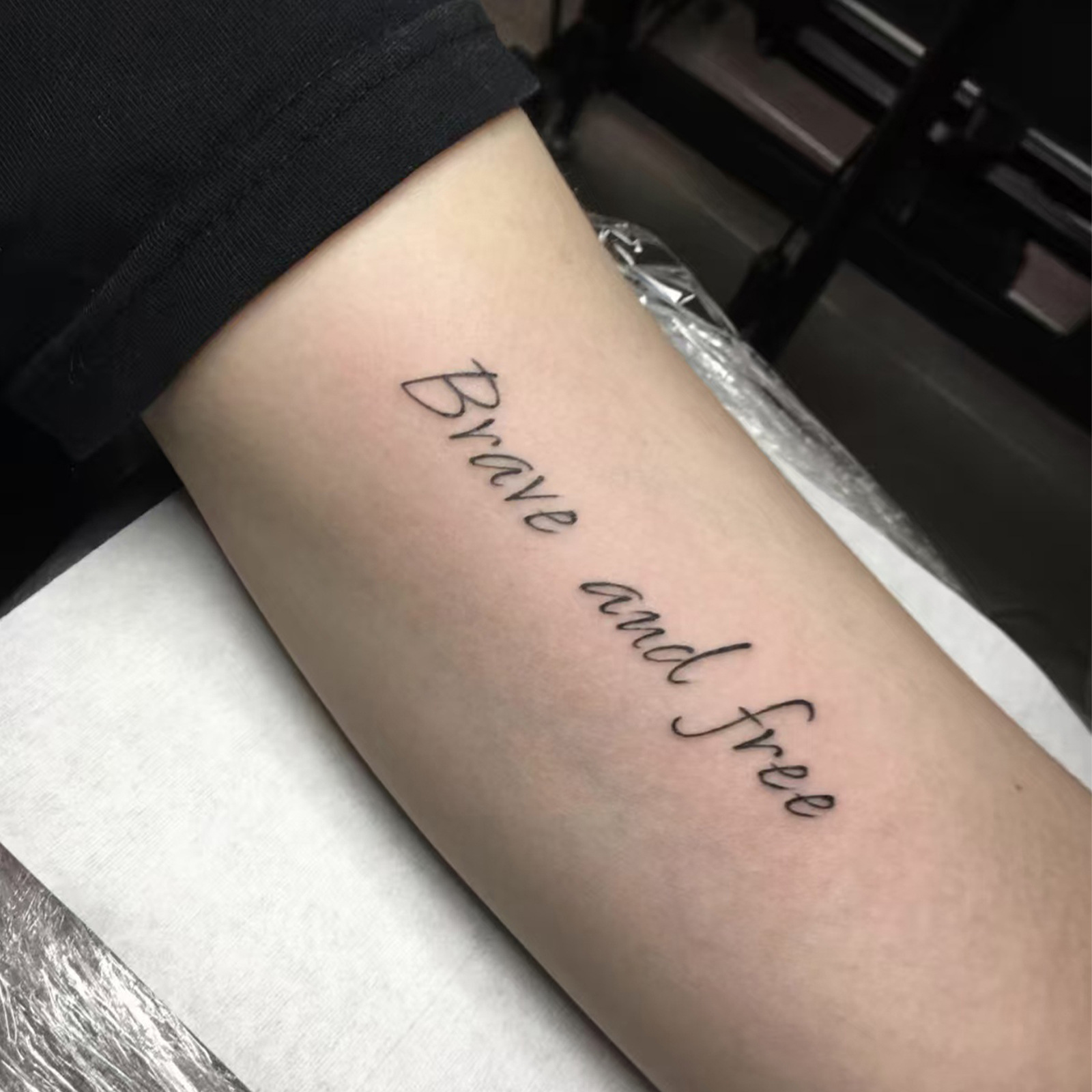 Tatuajes Temporales con Frases en Inglés de Papel de Transferencia de Agua Impermeable para Fiestas image 3