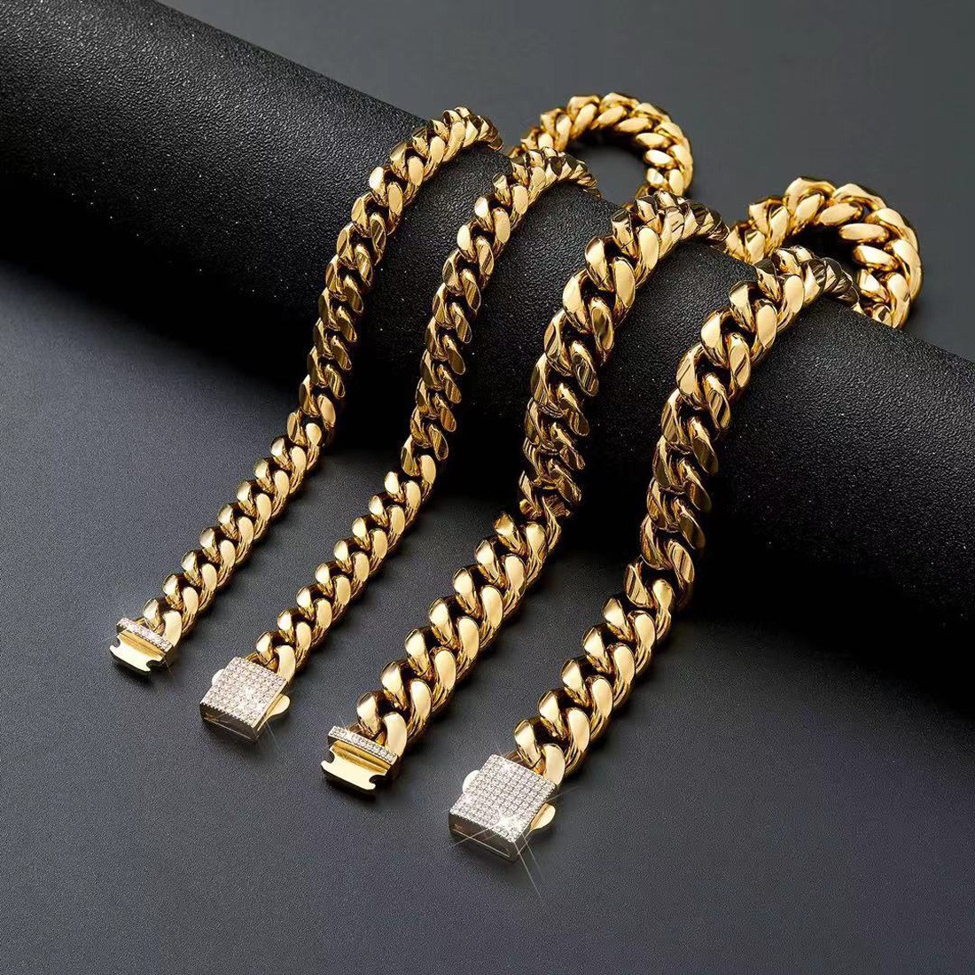 Spot One Piece Dropshipping Men's Gold Cuban Necklace White Zircon Micro Inlaid Lock Encryption Chain 6mm 14mm_voghion.com
