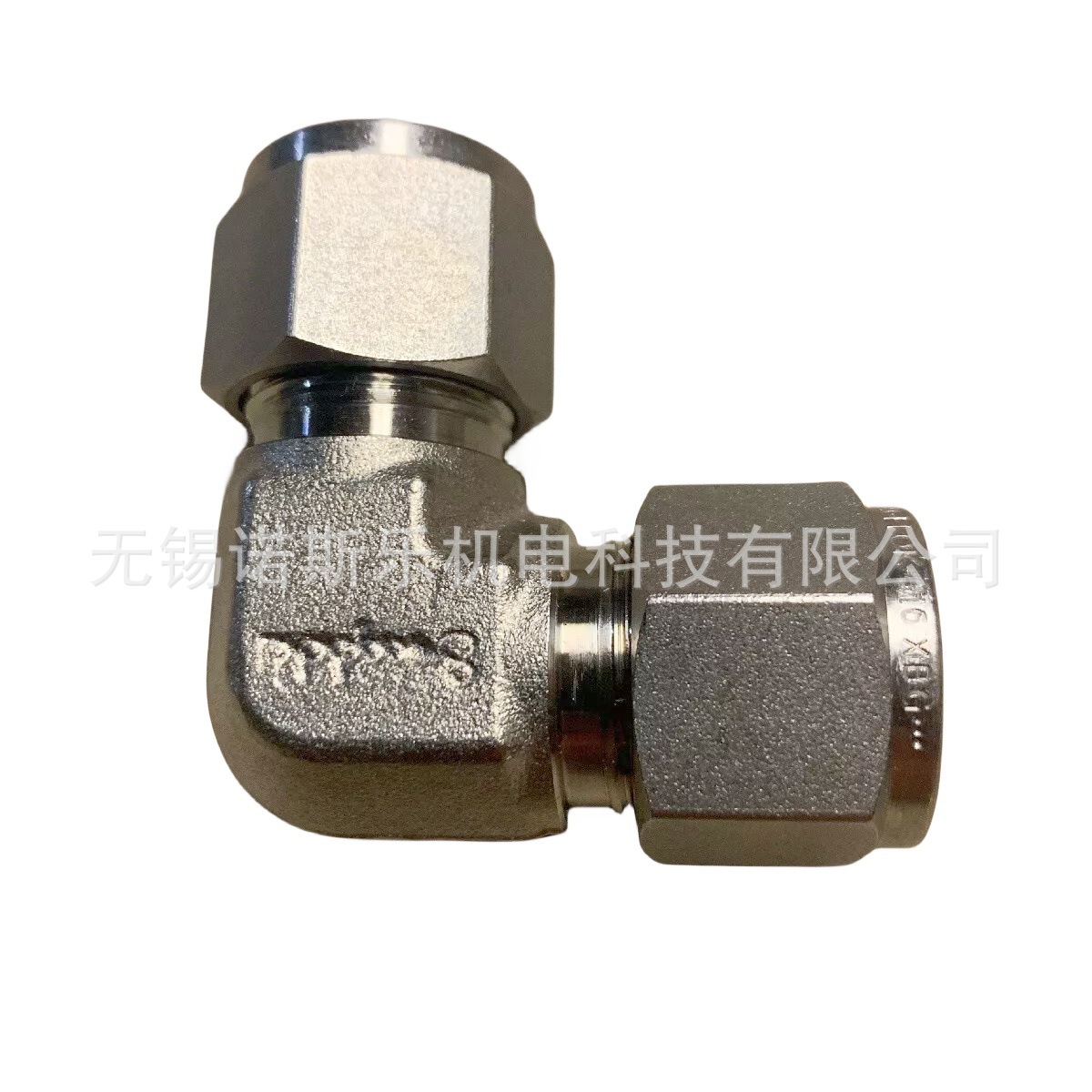 世伟洛克 SWAGELOK  仪表直角接头SS-12M0-9液压管压力表耐压