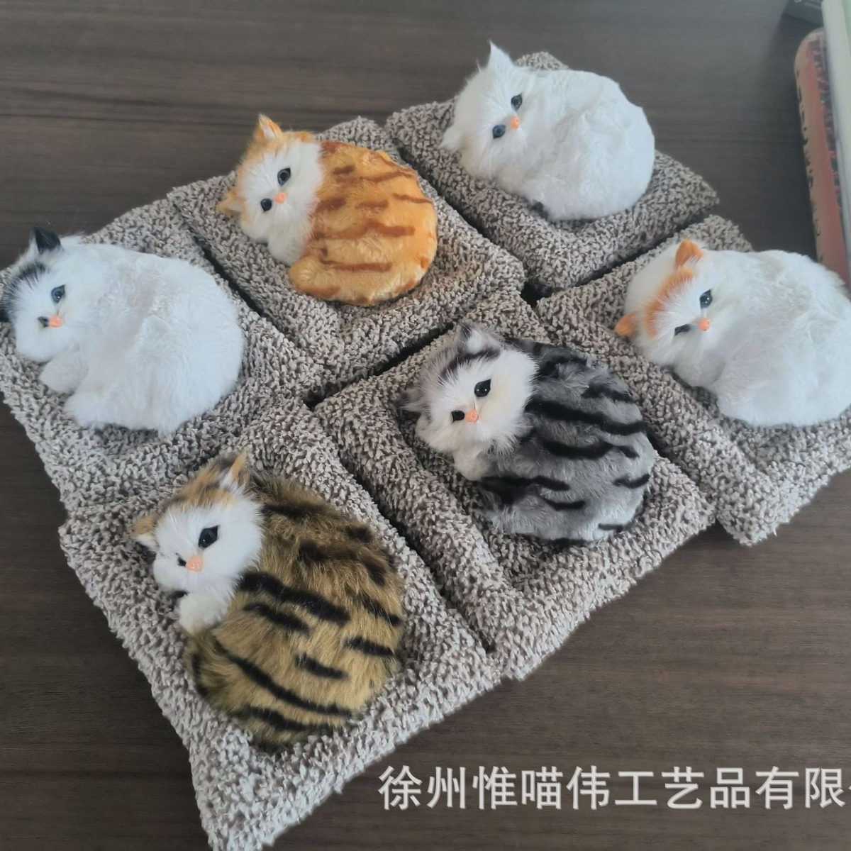 Nuevos adornos interiores de automóviles adornos de carbón activado simulación de gato decoración de consola de automóvil dormido gato mini juguete