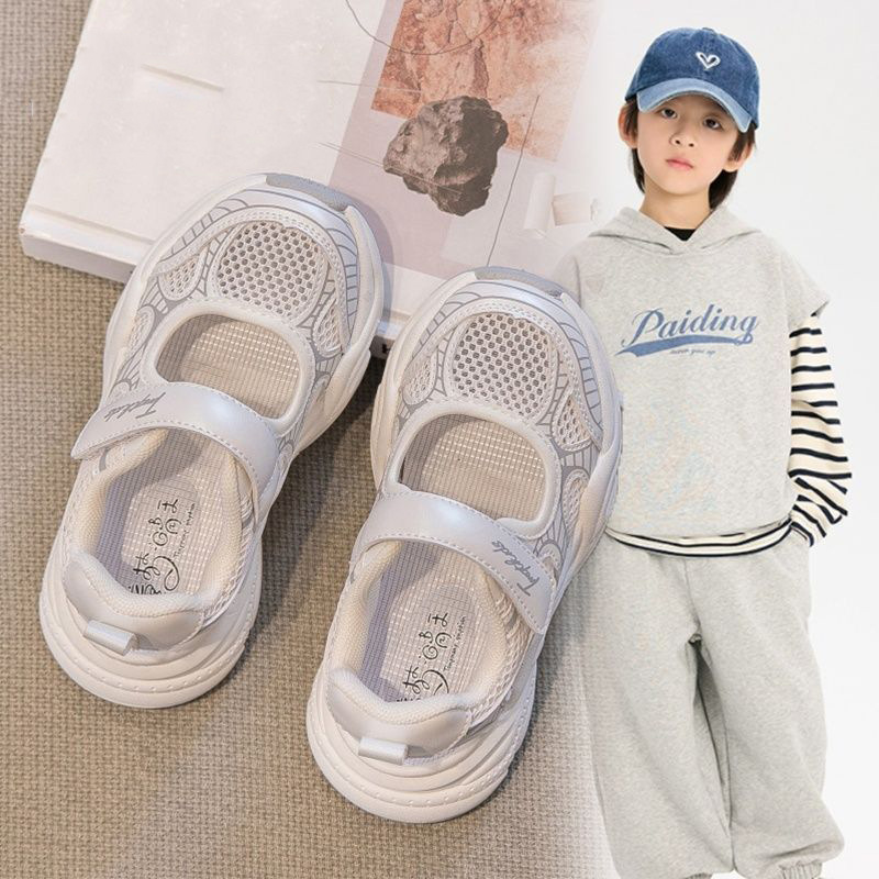 Sandalias cerradas para niñas, estilo nuevo de verano 2026, zapatillas de malla transpirables para niñas, zapatos de playa informales de malla para niñas image 3