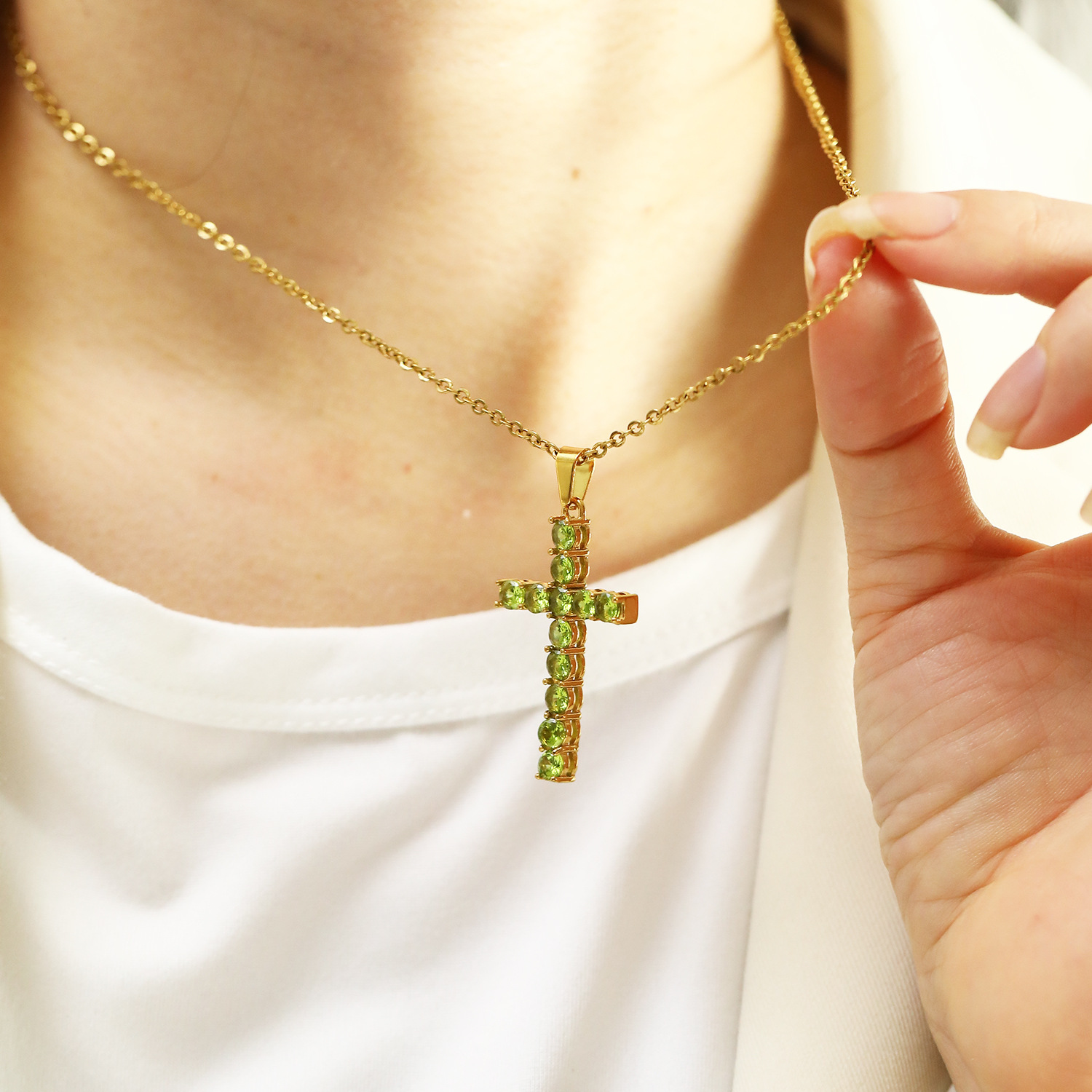 Χάλυβα Τιτανίου Κομψός Σταυρός Ηλεκτροπλασιασμός Ινλεί Ρηνανόστινο Κολιέ Κρεμαστής display picture 7