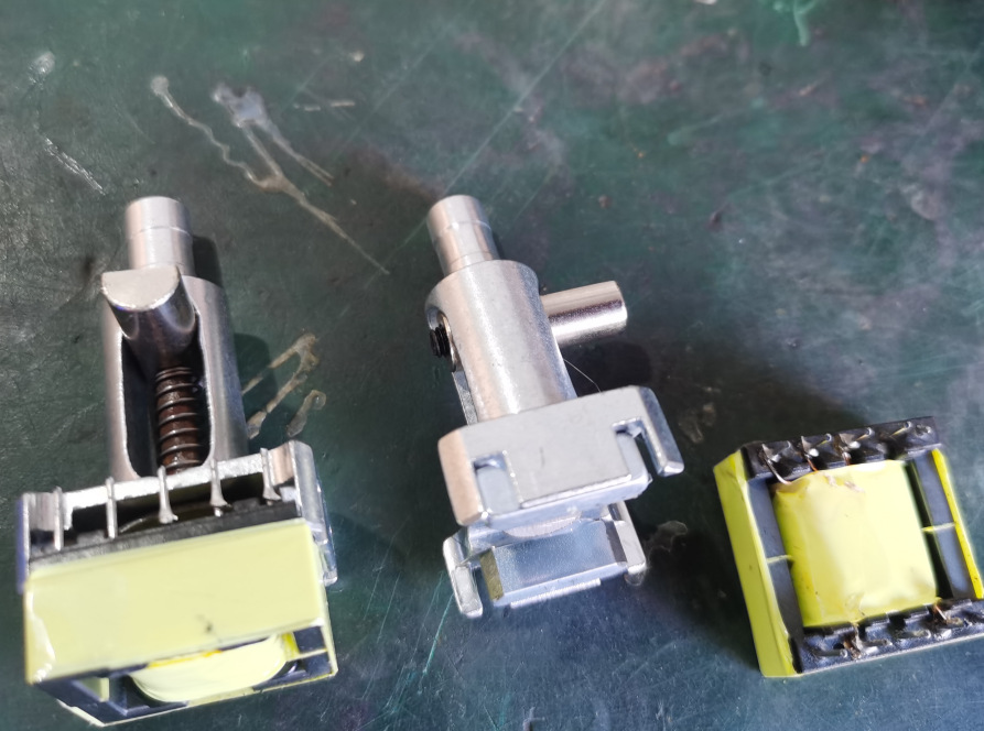 EFY变压器自动包胶机治具夹具EE13变压器磁芯包胶机磁芯治具夹具