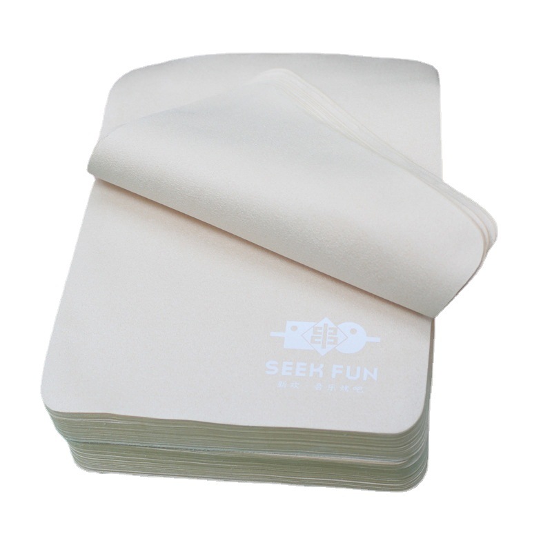 Paño de limpieza de fibra beige engrosado para gafas, paño de limpieza al por mayor para joyería y jade, paño para limpiar pantallas con impresión de logotipo