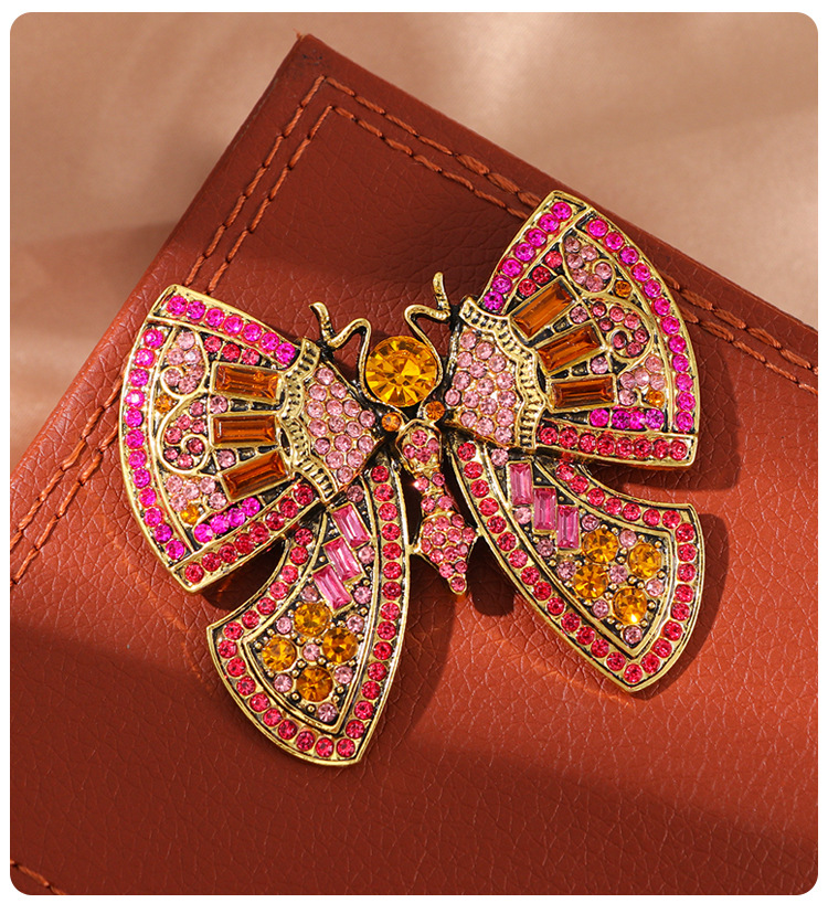 Retro Pin Butterfly Alloy Rhinestone Unisex Brooches display picture 3