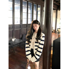 早秋韩系撞色条纹圆领毛衣开衫外套女款秋冬季慵懒风短款针织上衣
