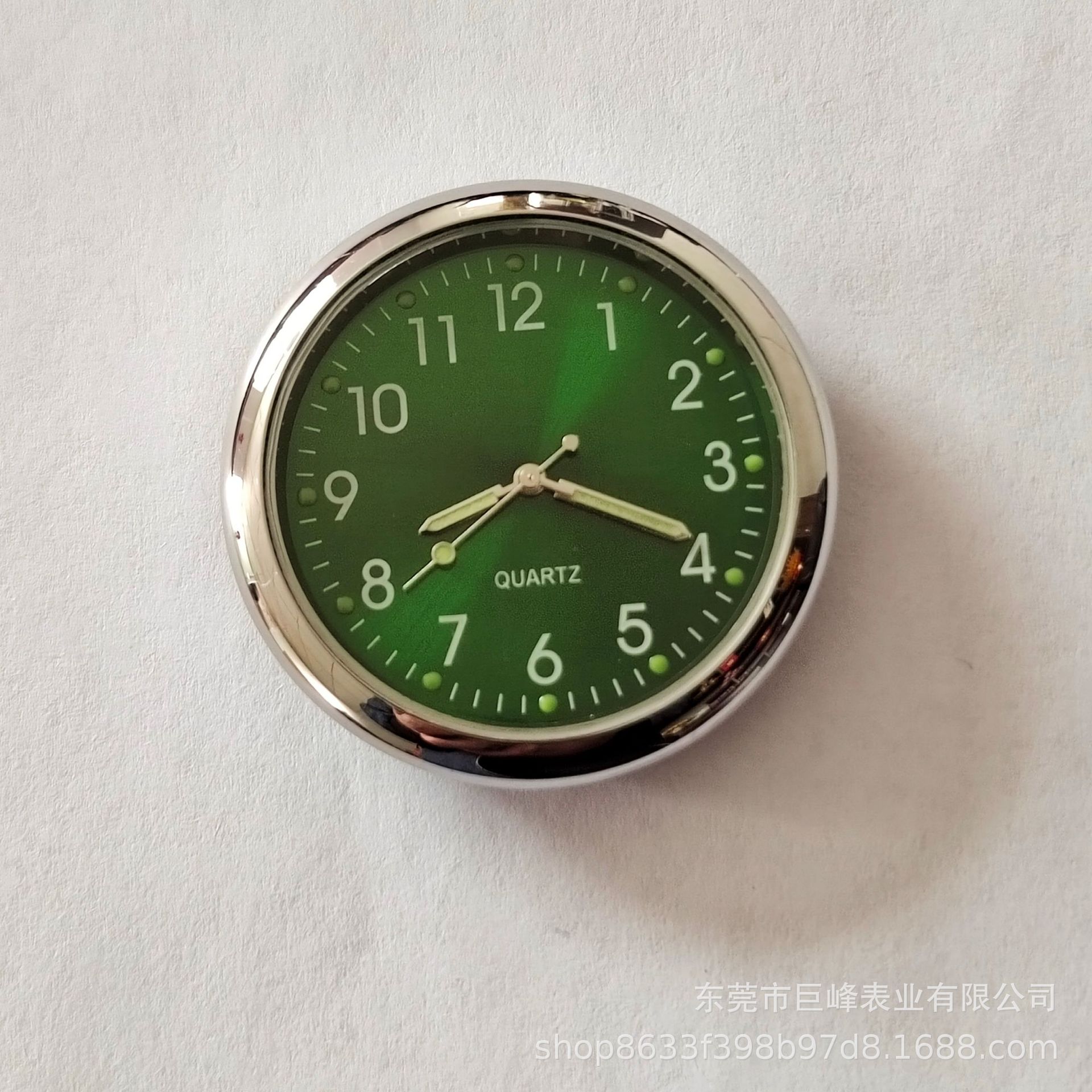 Fabricantes de relojes de coche al por mayor reloj de coche cabeza de reloj de cuarzo reloj de coche decoración de aleación luminosa reloj de coche 40mm