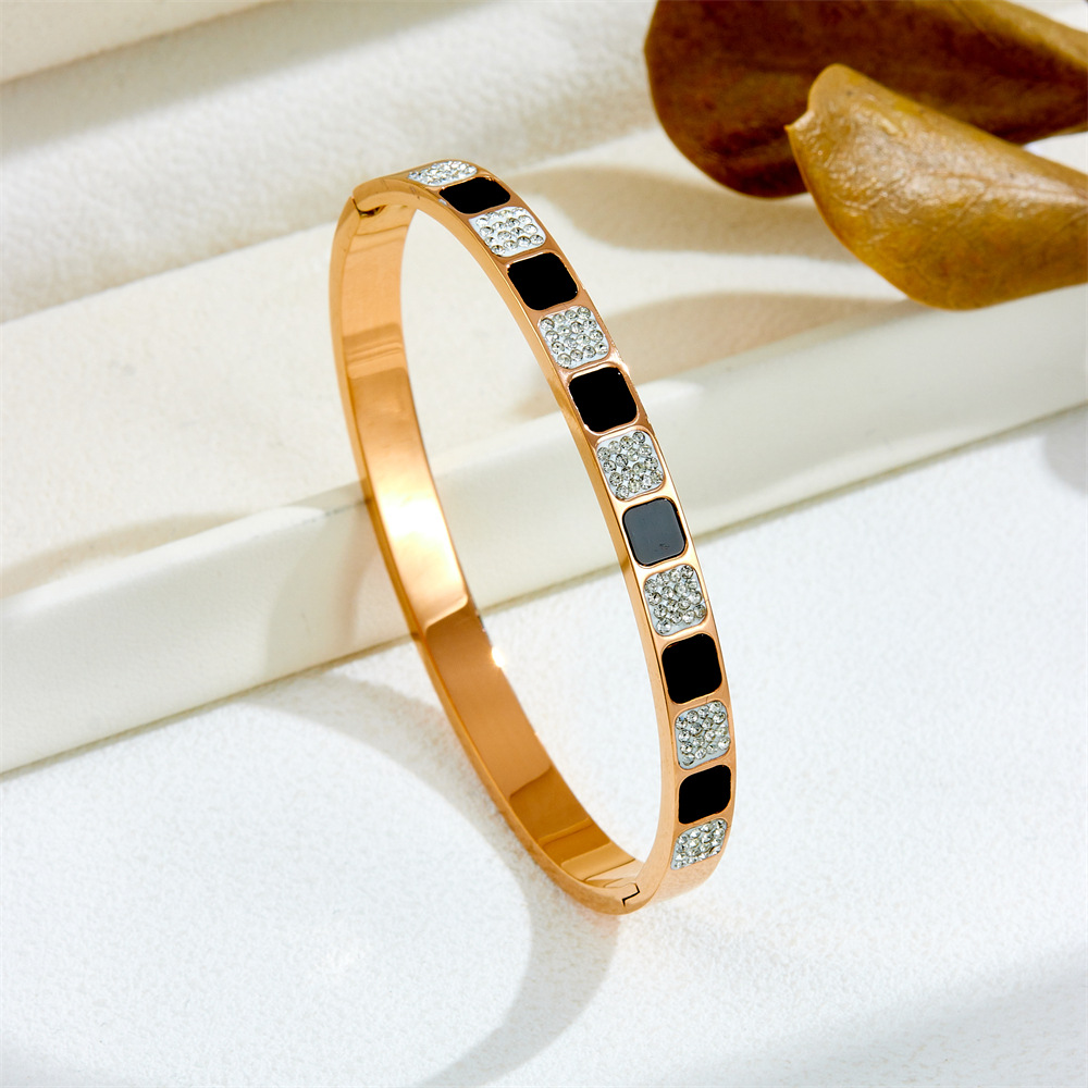 24g Weight Shell, Zircon Inlay Material Bangle Classification Titanium Steel Chain Material 1 Piece Quantity Daily Occasion Titanium Steel Material Geometric Pattern All Seasons Season Women's Gender Plating, Inlay Design Retro Style Retro Geometric Titanium Steel Shell Zircon Bangle In Bulk 2