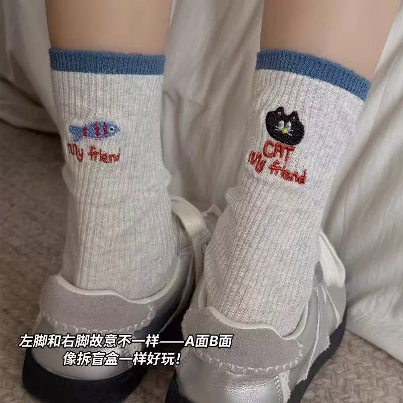 “猫吃鱼AB款”秋冬袜子刺绣卡通字母中筒袜韩系拼色纯棉堆堆袜女