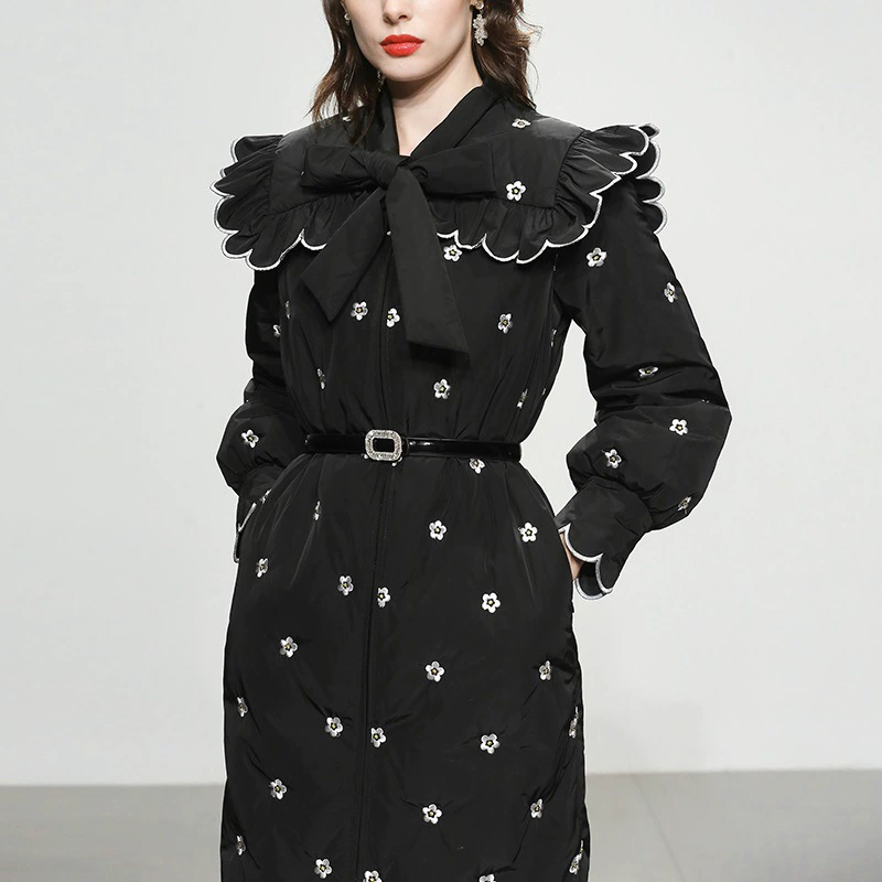 Зима Новая Мода Лук Вышитые Волна Раффлед Фонарь Рукав Длинный Белый Утка Пуховик Черный